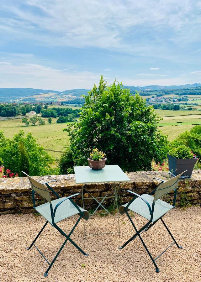 Les Trois Monts Apartment *